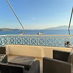 Apartament Beachfront 2 Bedrooms *