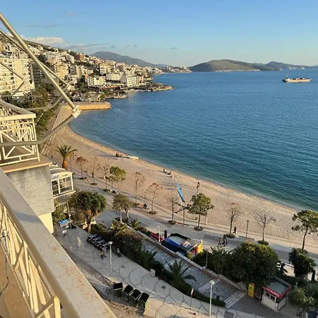 Beachfront 2 Bedrooms Appartamento Sarandë