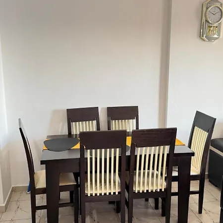 Beachfront 2 Bedrooms *