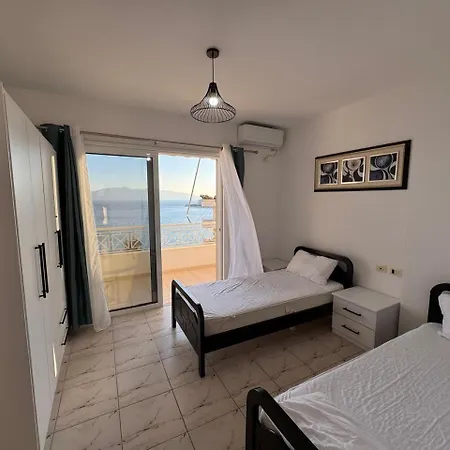 Beachfront 2 Bedrooms Apartment *